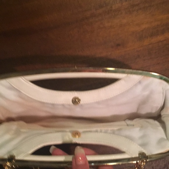 White clutch purse - Picture 4 of 4